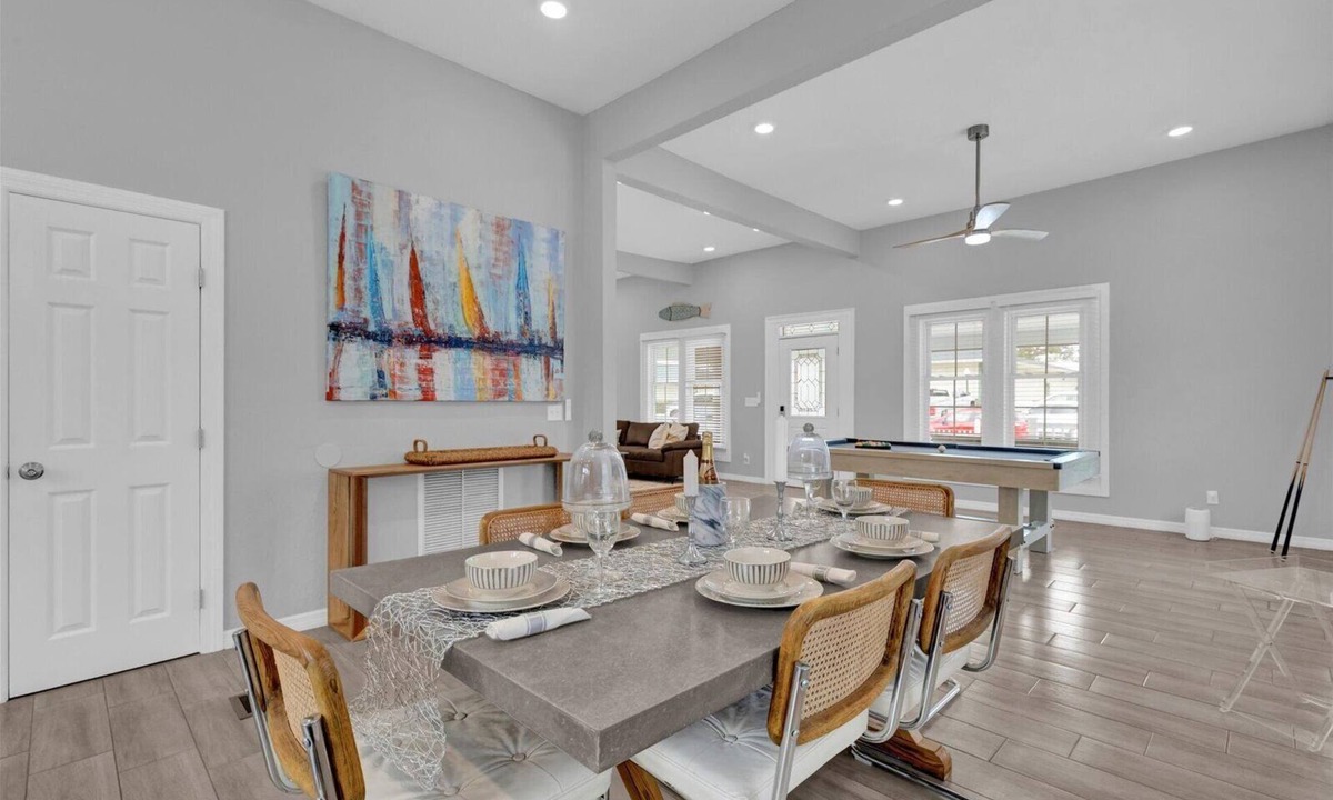 Palmetto House | Book Now & Discover Your Exclusive Fall Reward!