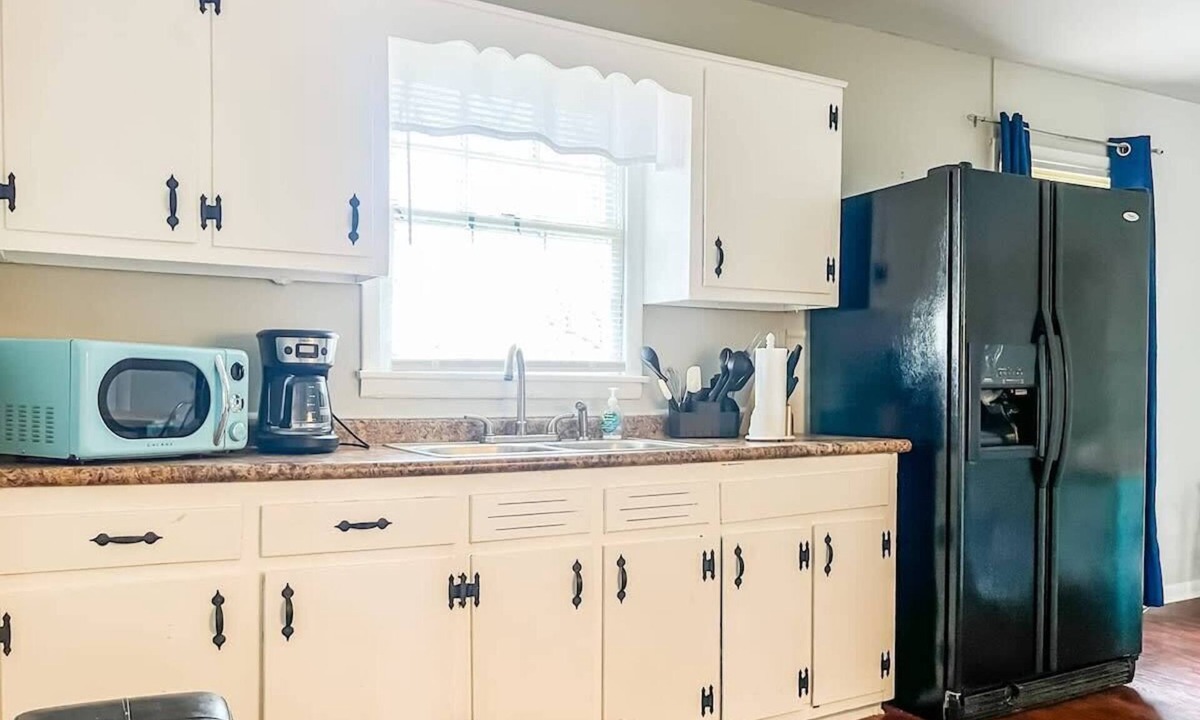 Normal House | Boswell Bliss Summary