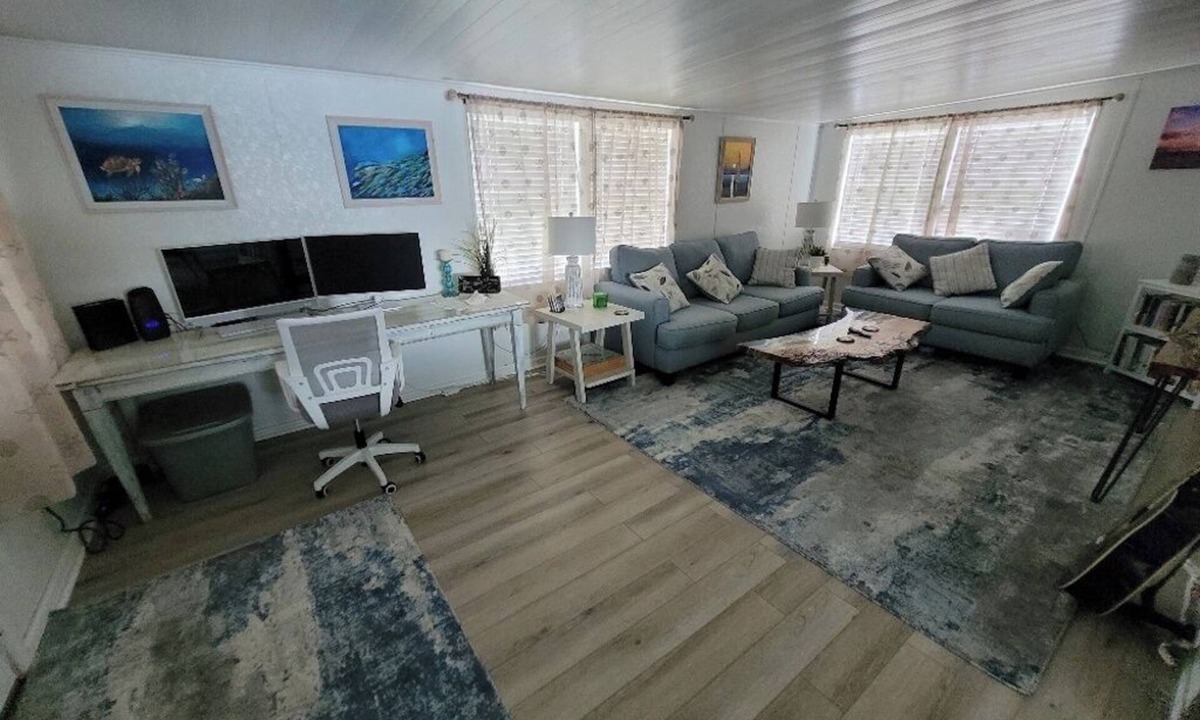 Zephyrhills West House | Bright & Cozy Getaway Close to Beaches & Disney