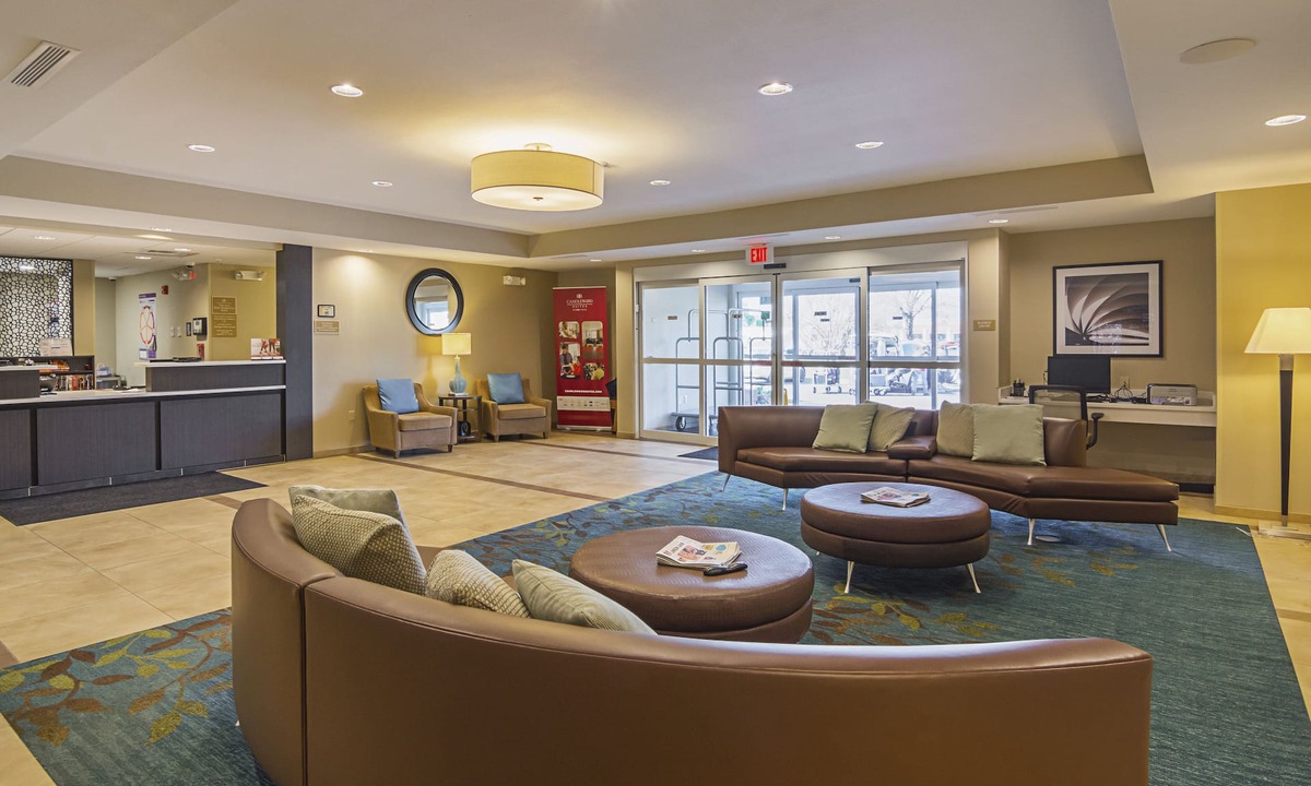 Northeast Pensacola Hotel | Candlewood Suites Pensacola - University Area by IHG