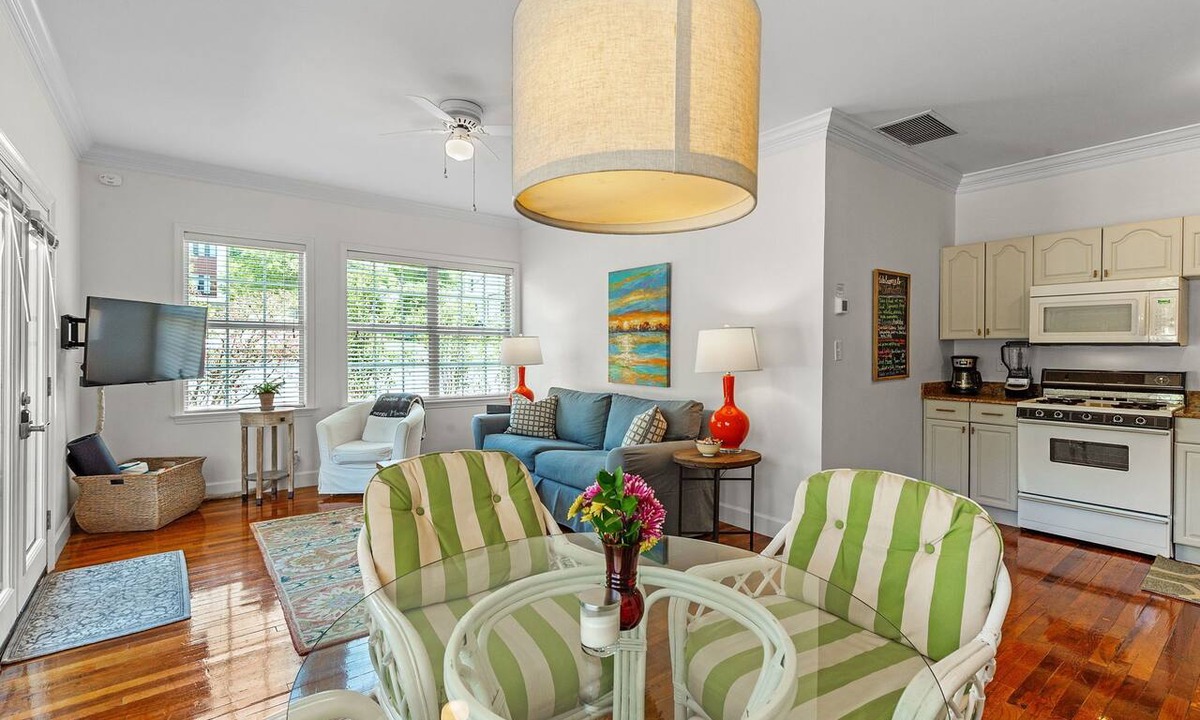 Fairhope Apartment | Charlotte at Jubilee Suites Bed & Breakfast. 1K/1B
