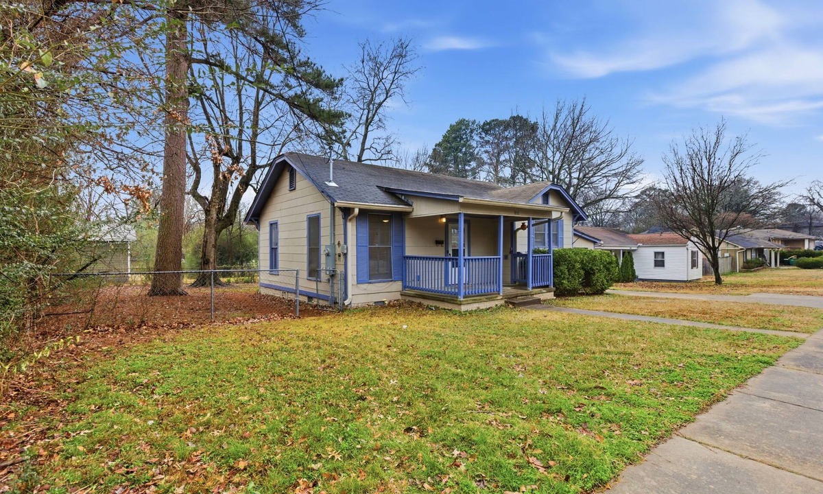 North Little Rock House | Charming 2BR Retreat in North Little Rock, Close to Hospitals & Downtown