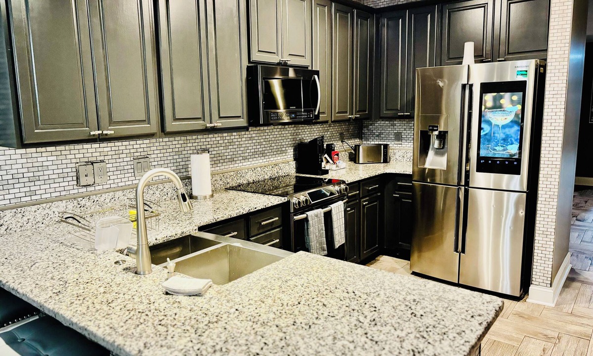 Triana House | Charming 3-bedroom house with WiFi, AC in delightful Madison