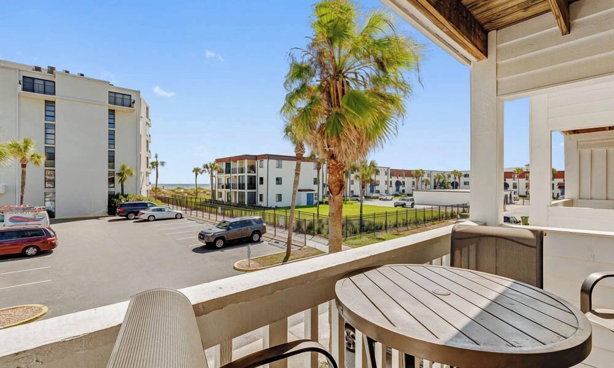 Jacksonville Beach House | Charming Beach Townhome