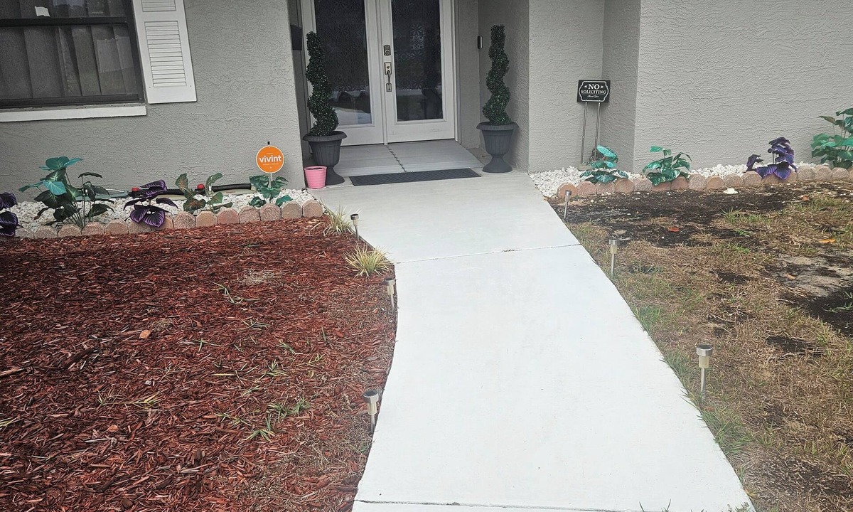 Spring Hill House | Charming & Beautiful Pet friendly Pool home in Spring Hill, Florida