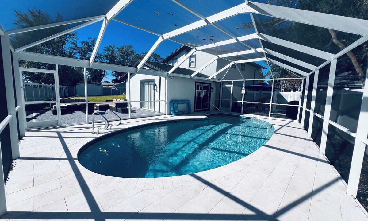 Lutz House | Charming fully renovated 4-bedroom spacious house with pool in Tampa/Lutz area!