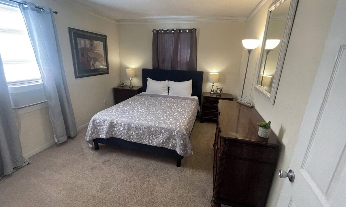 Saint Anthony House | Charming Gentilly 3-bedroom townhome in delightful New Orleans with WiFi, AC