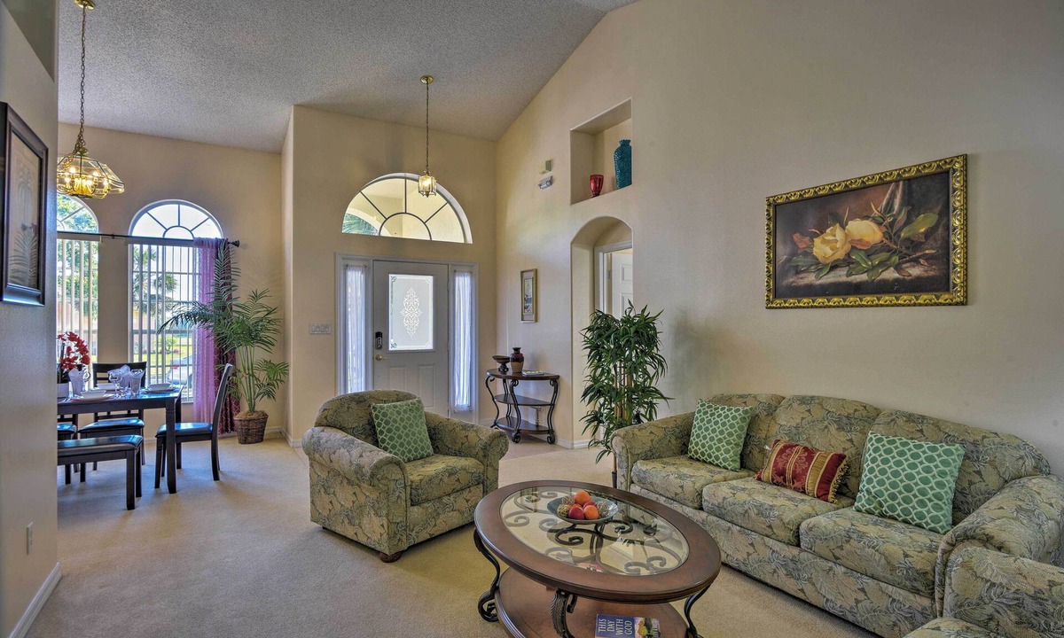 Orange Tree Villa | Clermont Villa w/Pool & Lanai - 12 Mi to Disney!