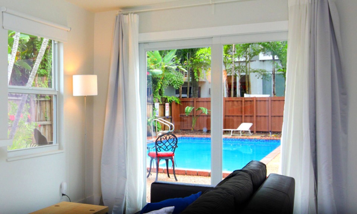 Harbordale Apartment | Close to beach, downtown, airport. Entire Apt.