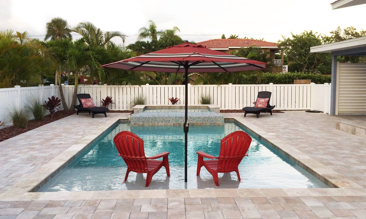 Holmes Beach Cottage | Coastal Charm Meets Cottage Chic! Sparkling Pool/Spa *4 Doors To The Beach*
