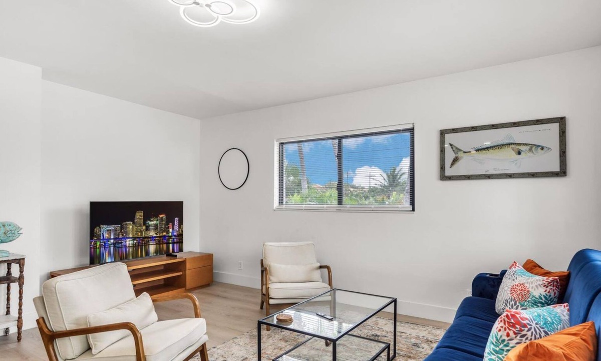 Croissant Park Condo | Comfort and Convenience 2/1 Rent