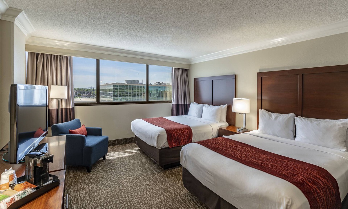 Metairie Hotel | Comfort Inn & Suites At Copeland Tower