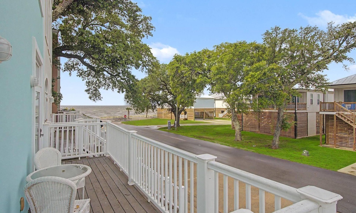 Mississippi City House | Condo w/Rooftop/Balcony Beach Views Sleeps 6