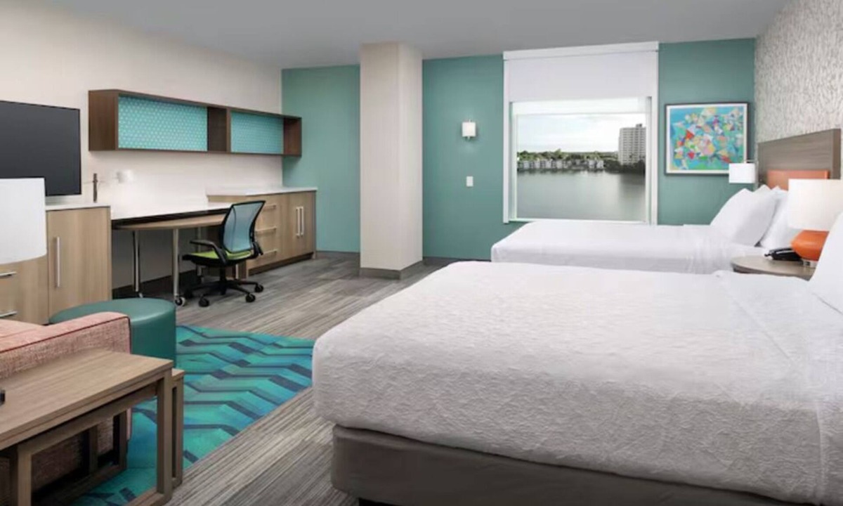 Ludlam Hotel | Convenient Blue Lagoon Suite Minutes MIA Airport, Coral Gables & Downtown Miami
