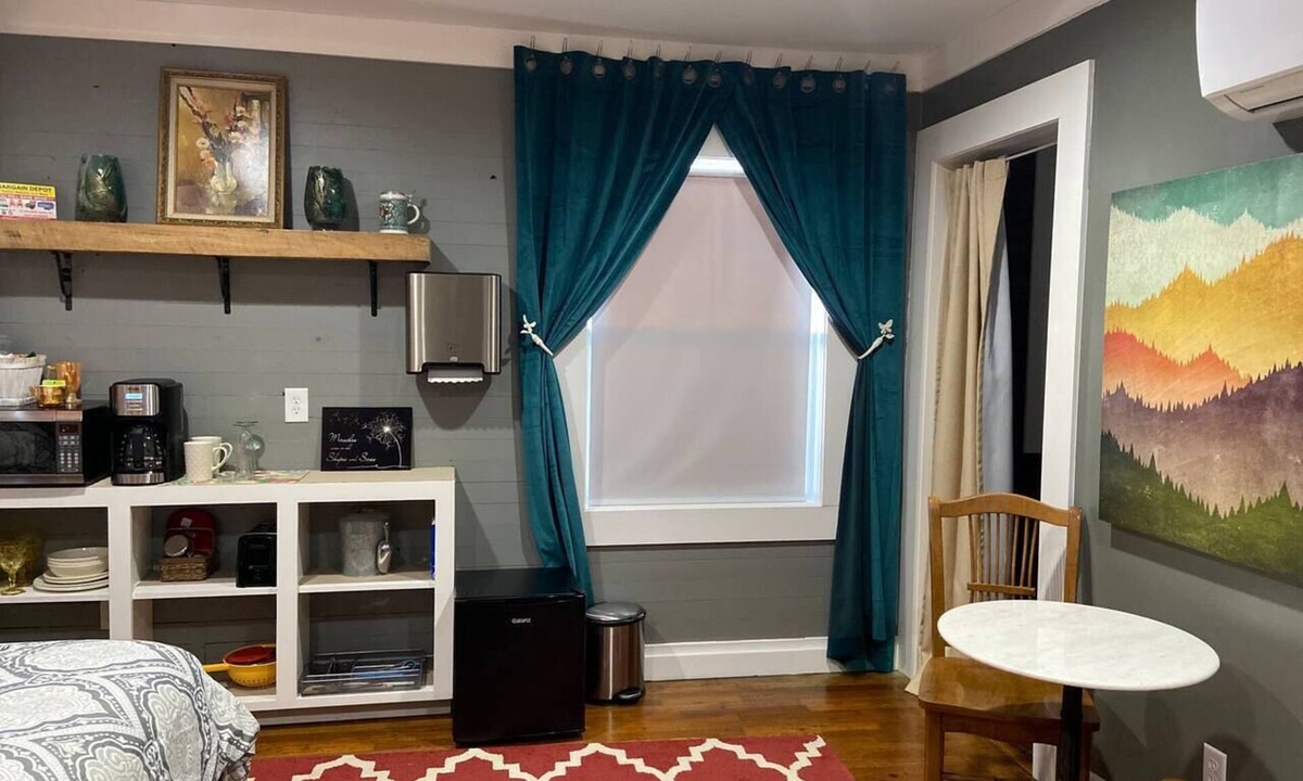 Downtown Cottage | Fort Payne