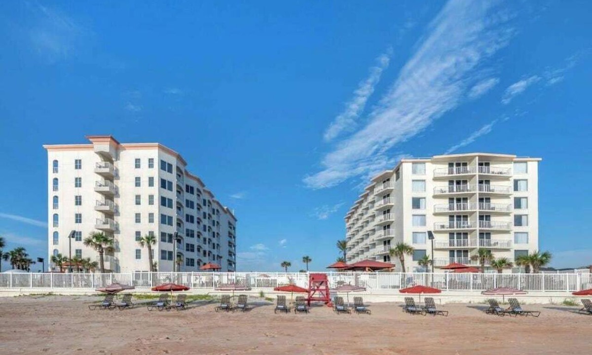 Elrod Estates Hotel | Cozy 1-BR |Partial Ocean View & Balcony