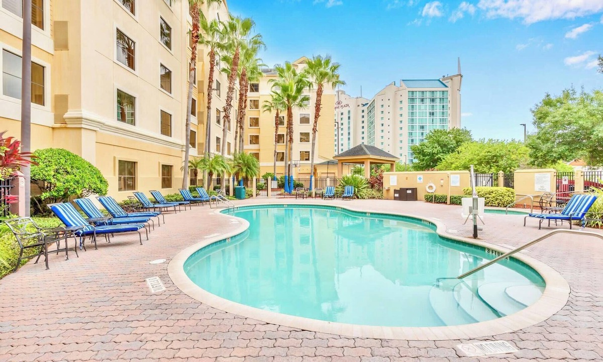 Florida Central Atlantic Coast Apartment | Cozy 1BR Condo w Pool - Near Universal Studios
