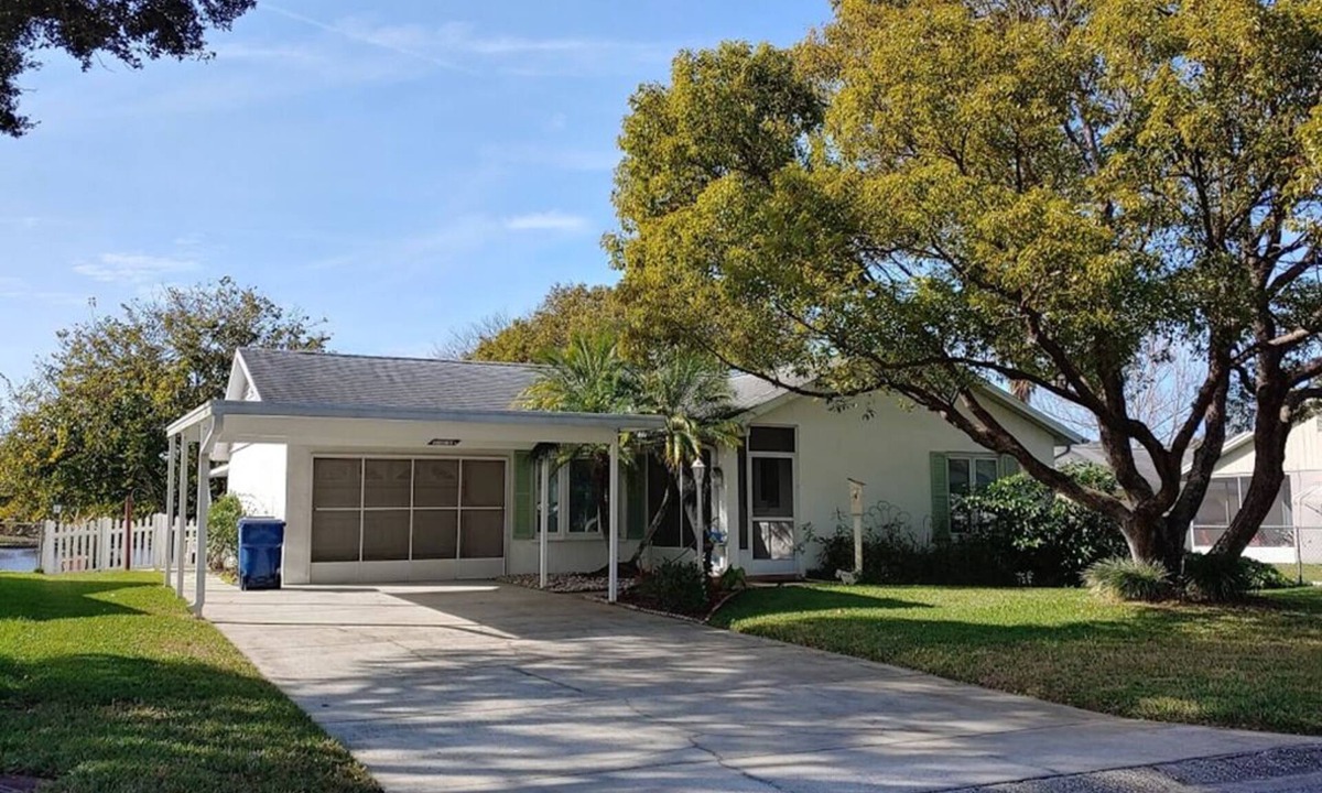 Seven Springs Homes House | Cozy 2-bedroom house, close to beaches, restaurants and lots of activities