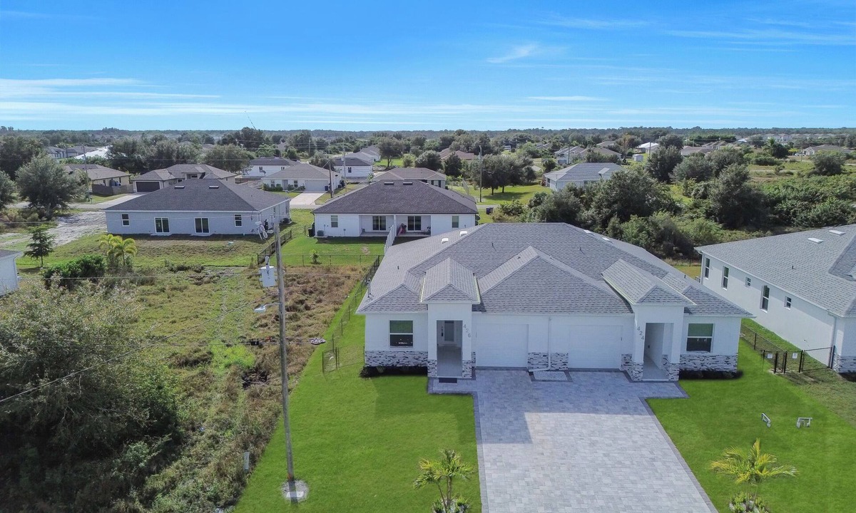 Lehigh Acres Villa | Cozy 3BR Private Unit near RSW Airport, Wi-Fi & Laundry