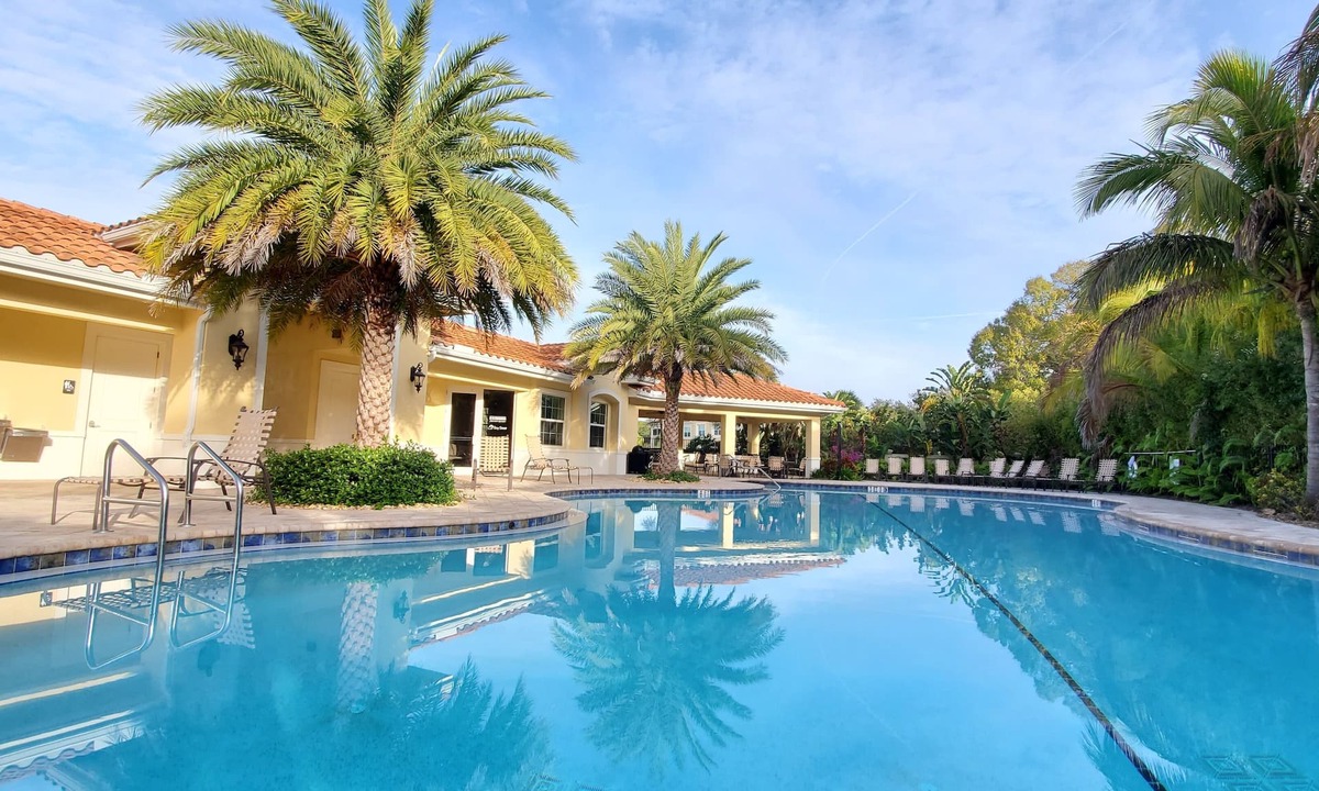 Osprey Village Condo | COZY BEACH RETREAT JUST MINUTES AWAY FROM BEACH