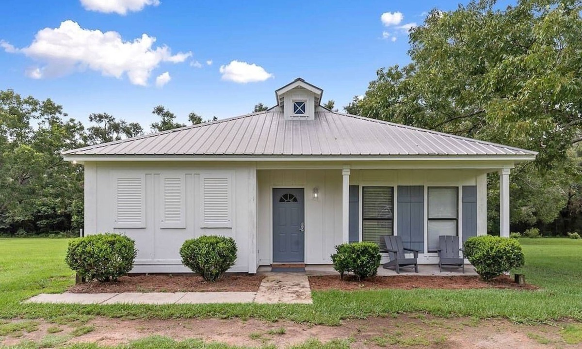 Grand Bay House | Cozy Country Living