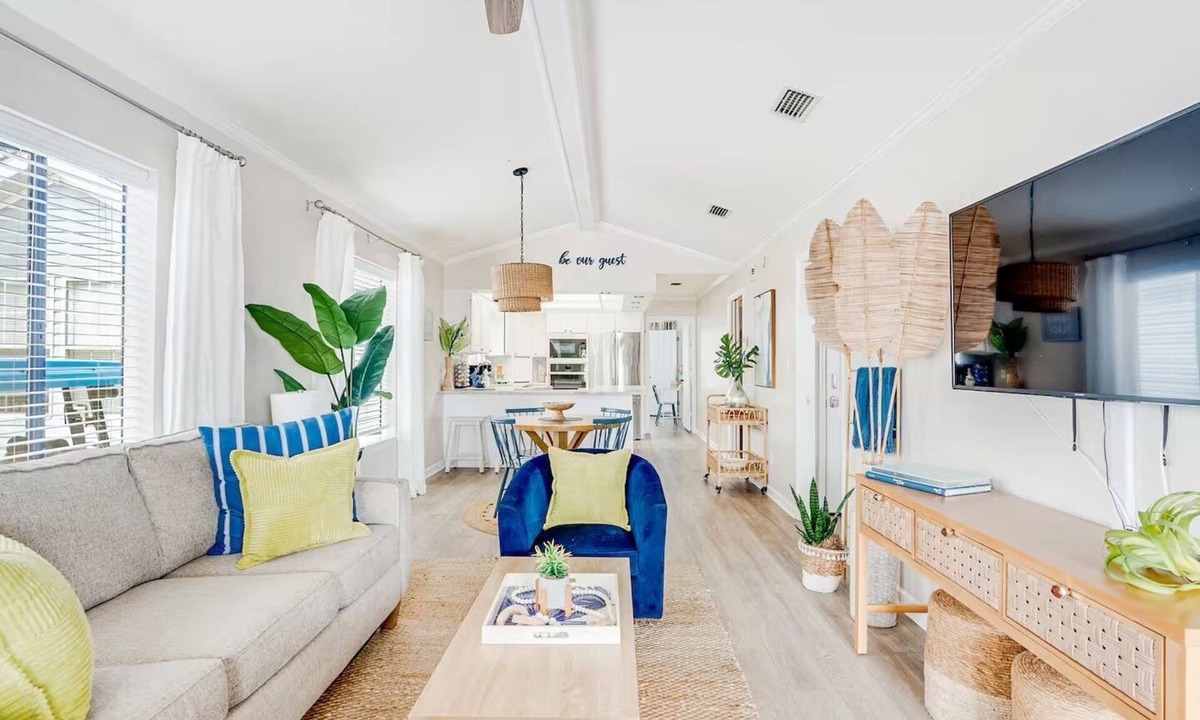 Lower Grand Lagoon Cottage | Cozy Family Beach Home, Golf Cart and near StAndrews PCB
