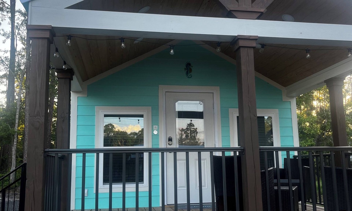 Steinhatchee Cabin | Cozy pet friendly 2-bedroom cabin in tranquil Steinhatchee