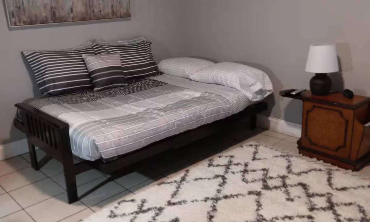 Clearwater Apartment | Cozy Quiet Serene Space Private Bath & Entry Near Safety Harbor