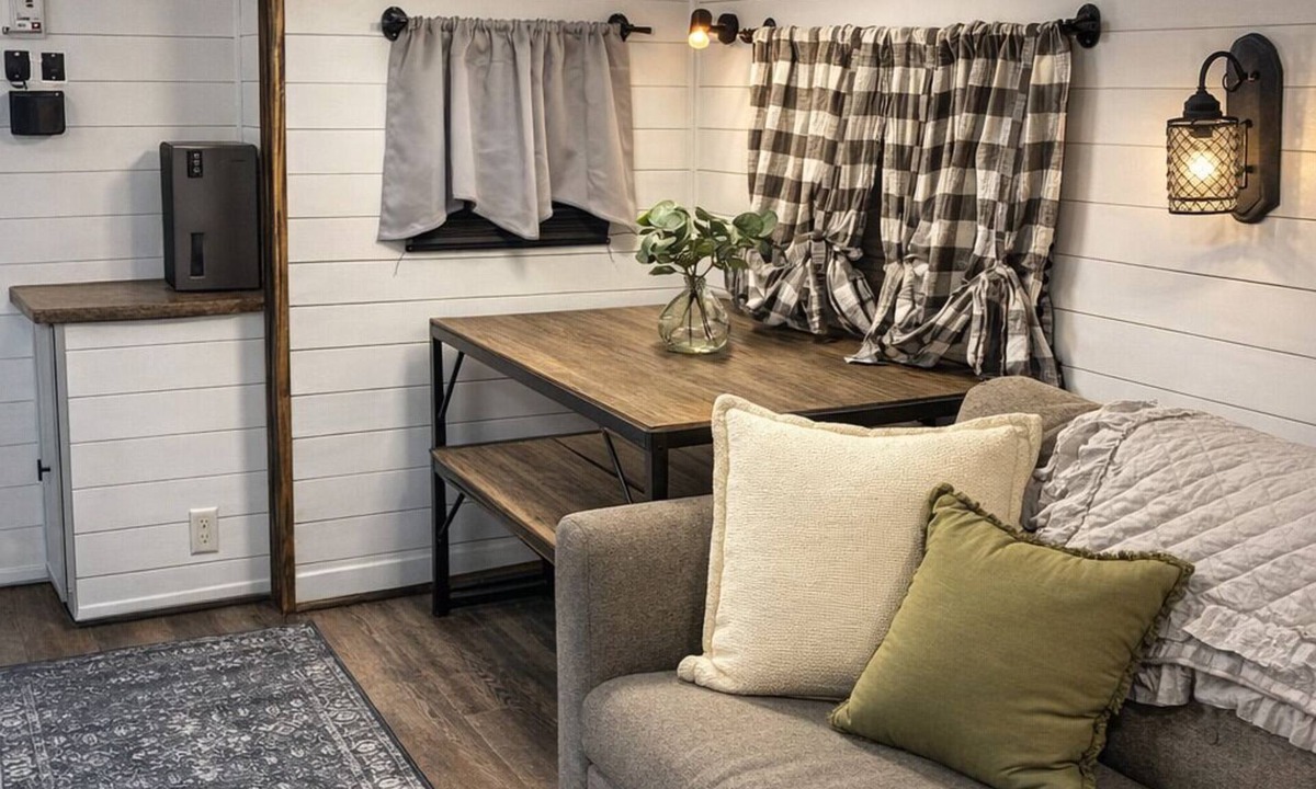 Trenton RV Rental | Cozy Stationary Camper Near Springs & Cedar Key