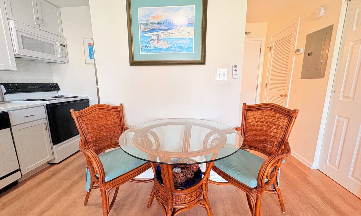 Holiday Isle Condo | Cozy Updated Studio | Prime Resort Location