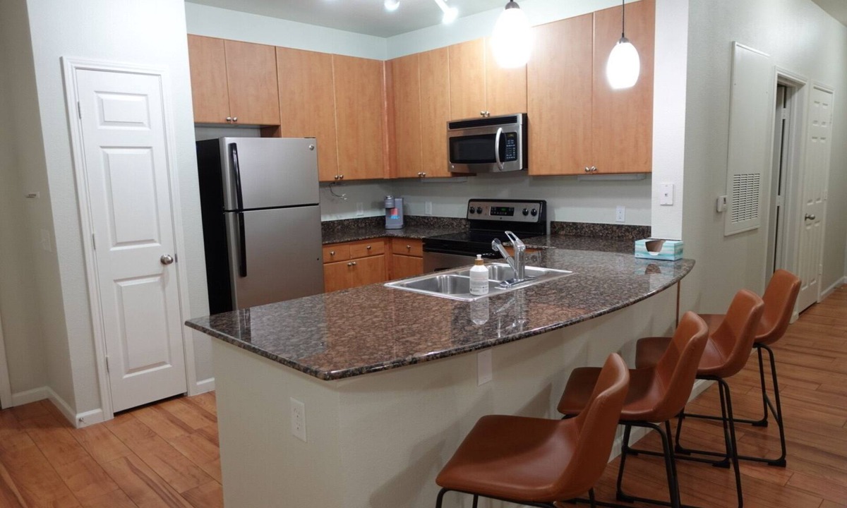 Forest Lake Condo | Crashing Tide 3 bedroom 3 bath Condo Secure building