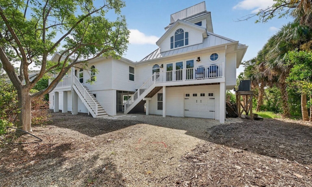Heron's Landing House | Crow's Nest: Stunning Sanibel Island Oasis Steps to the Gulf!