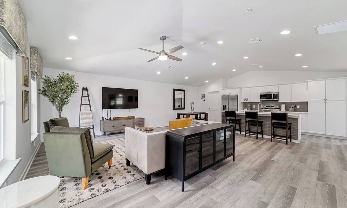 Fellowship House | Crownwood Country New 3bd 2ba near WEC equestrian, FAST Swimming, GOLF