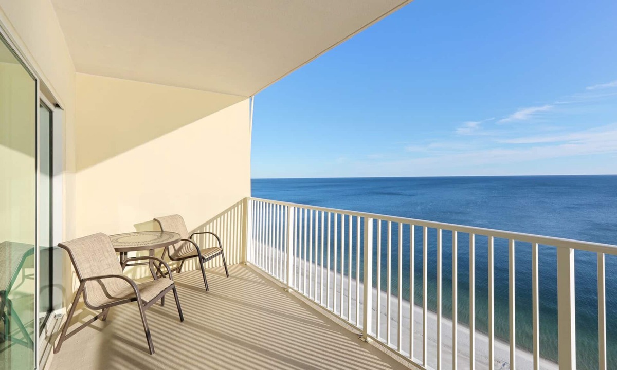 Gulf Shores Condo | CRYSTAL SHORES PENTHOUSE