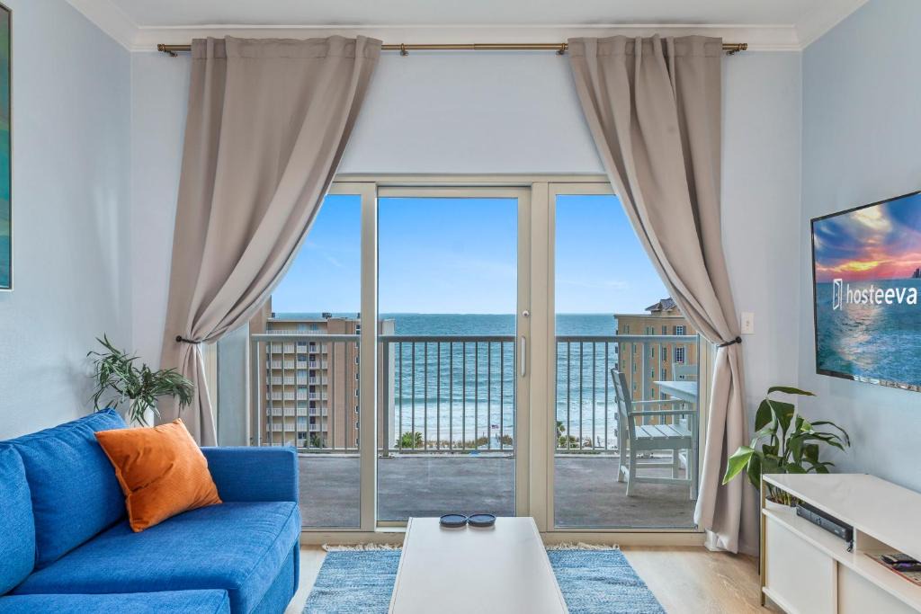 Gulf Shores Apartment | Crystal Tower 904 with Indoor Pool