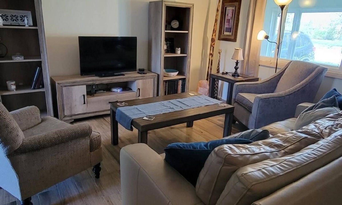 West Lafayette House | Cute, comfortable, and cozy home just a short walk to Purdue University!