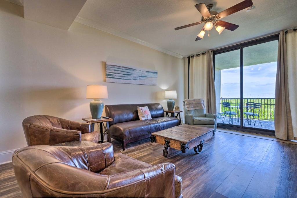 Dauphin Island Apartment | Dauphin Island Condo with Pool, Balcony and Ocean View