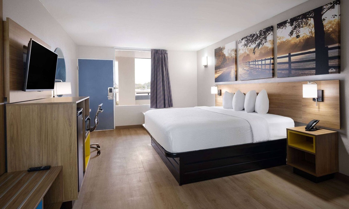 Gunter Afs Hotel | Days Inn by Wyndham Montgomery I-85