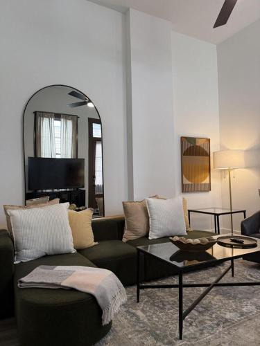 Mid-City House | Delightful Canal Street Family Home in Mid-City