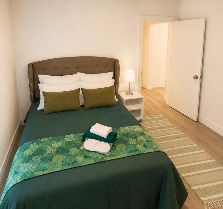 Midtown House | Deluxe Room in best location Miami in a 2 Bedrooms Unit - Parking, Laundry and Luggage Storage
