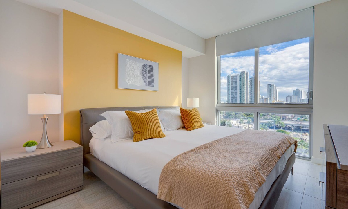 Northeast Miami Apartment | DESIGN DISTRICT LUXURY 2/2 PARADISE Q902