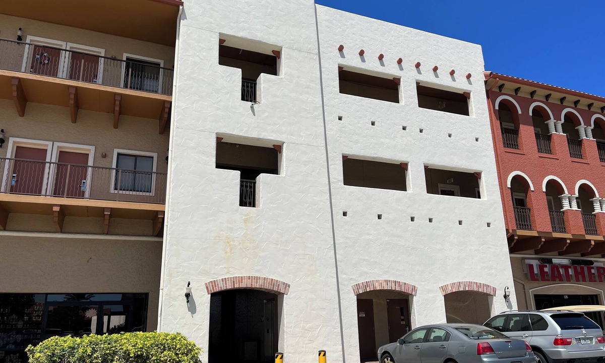 National Gardens Condo | Destination Daytona Condo, Sleeps 6 Super Convenient Ormond Beach Location