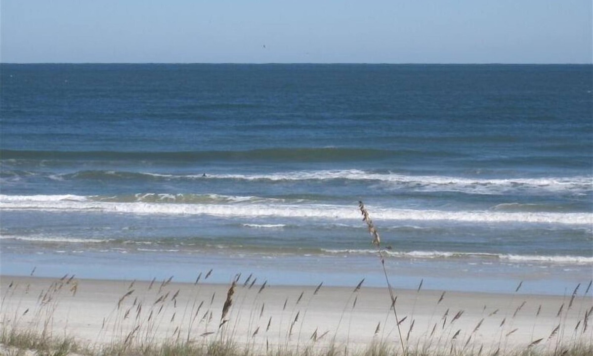 Crescent Beach House | Direct Oceanfront & private, dog friendly, 2BR house, Oct/Nov/Dec availability.