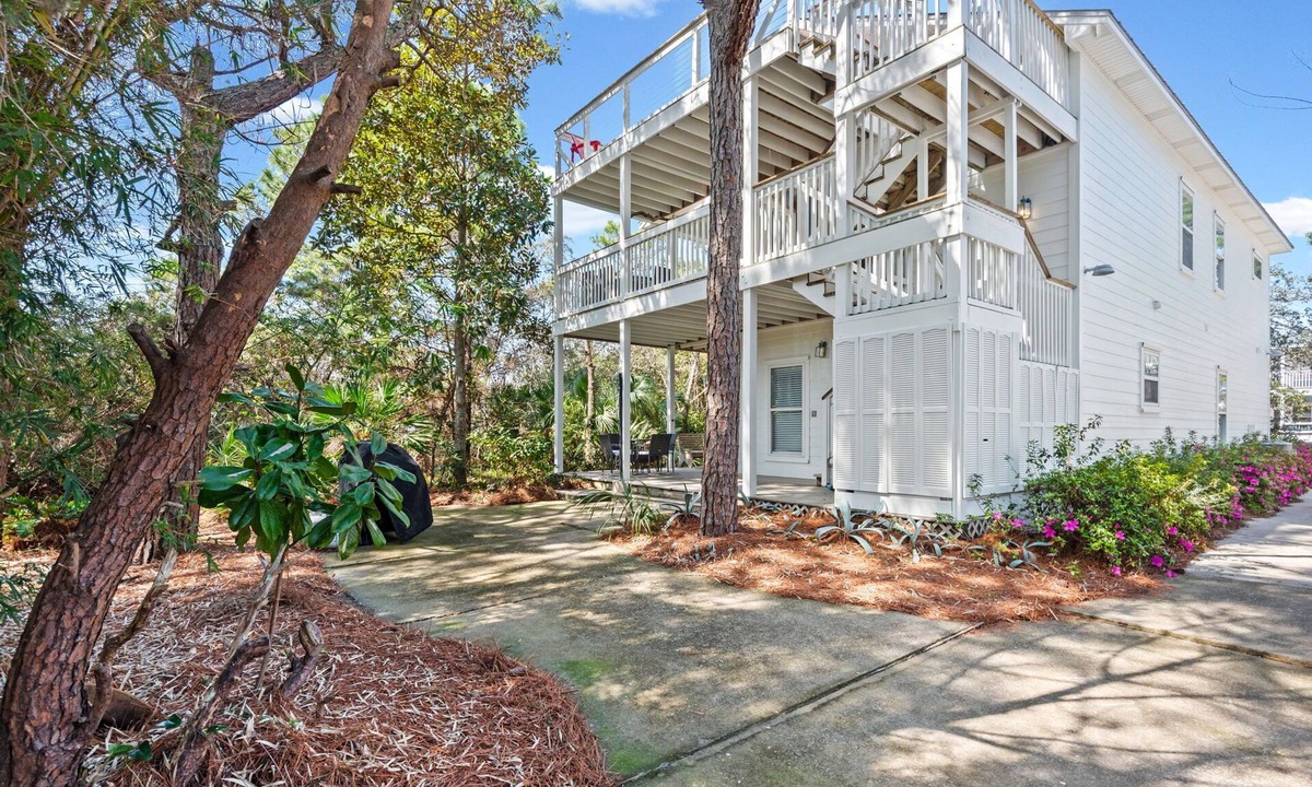 Village of Sugar Beach House | Dog Friendly Seagrove Beach Home Sleeps 10, Pool, Walk to Beach!
