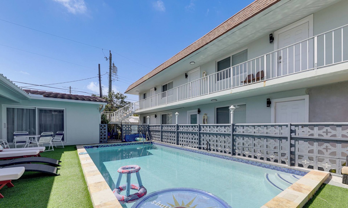 Cypress Point Apartment | Dog-Friendly Unit w/Pool Access in Pompano Beach!
