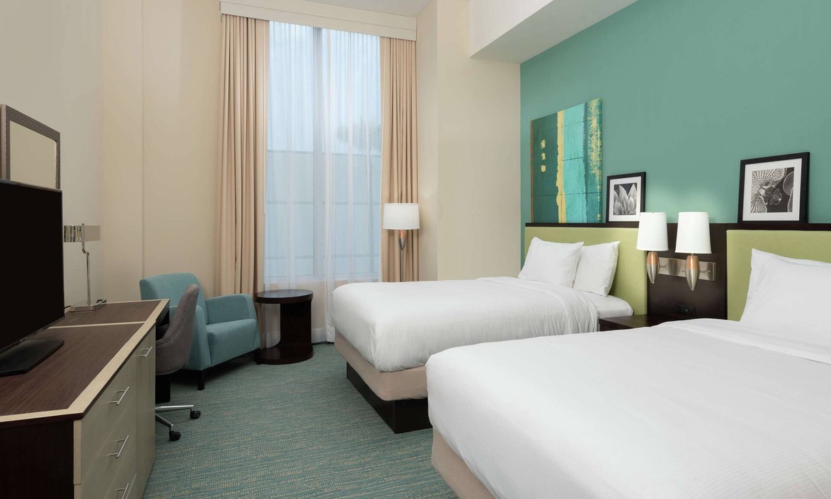 Doral Hotel | DoubleTree by Hilton Miami - Doral, FL