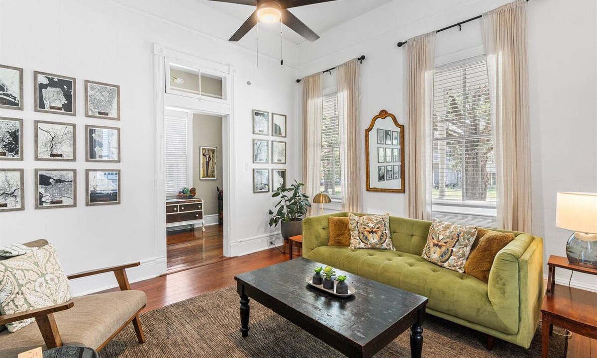 Mobile Cottage | Downtown 3BR Cottage: 5m Walk + Pets OK
