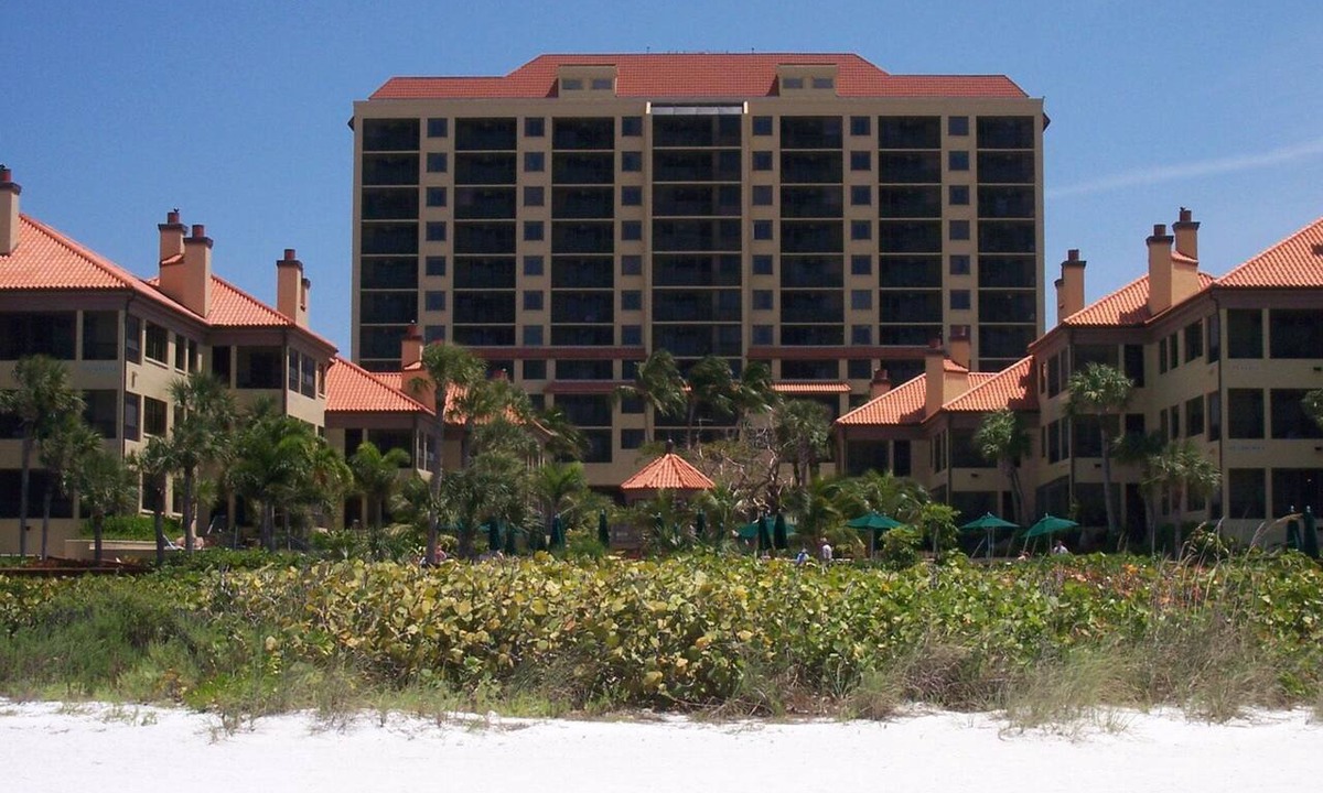 Marco Island Condo | Eagle's Nest Beach Resort. Gorgeous Two bedroom. Reserve Now!