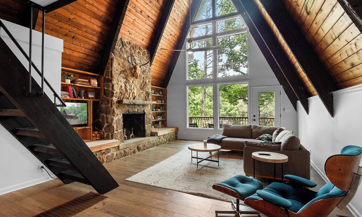 Townley House | Echo Point: 3 BR, 2.5 BA House in Jasper, Sleeps 12
