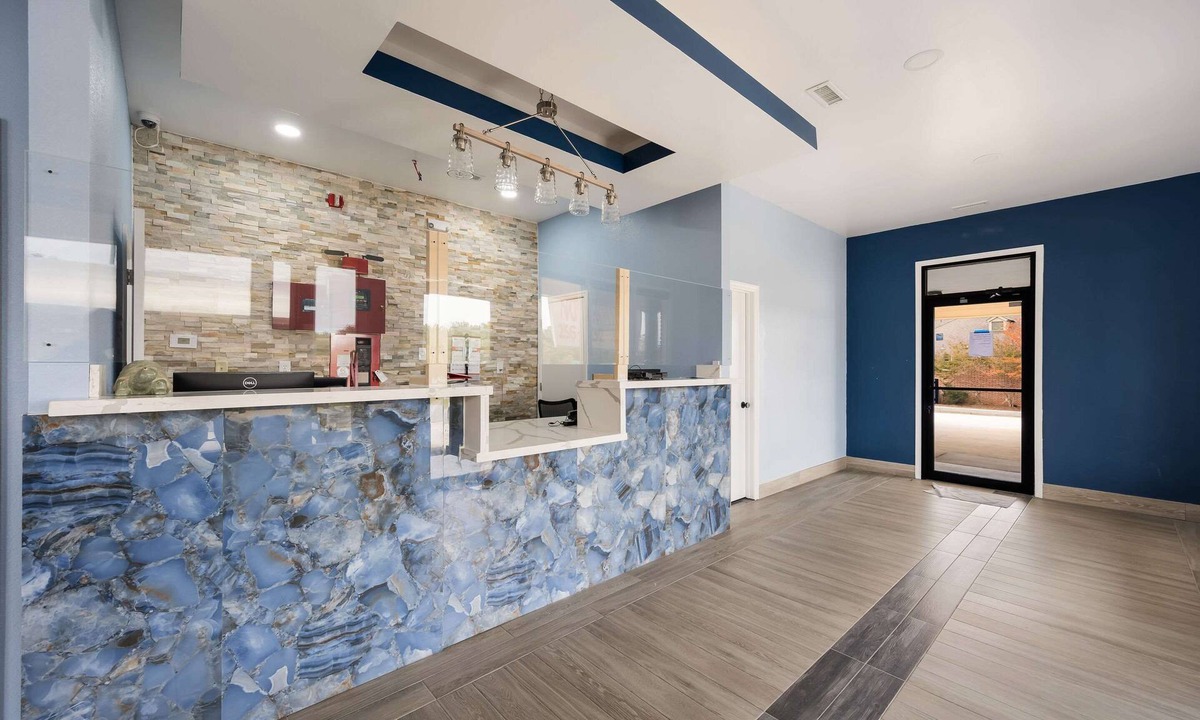 Russellville Hotel | Econo Lodge Russellville